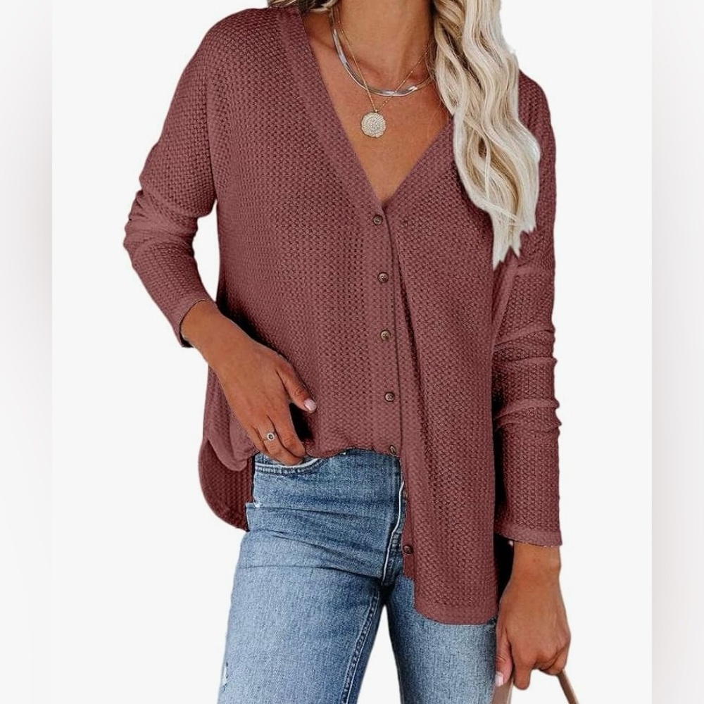 Waffle knit top with buttons